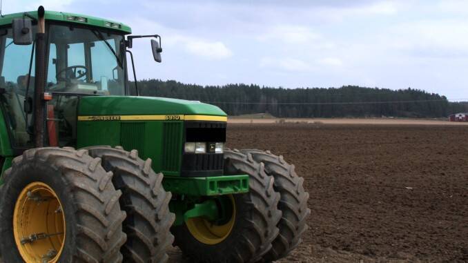 tractor-teren-agricol