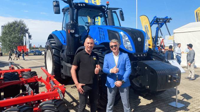 florin-marin-agroconcept-tractor-new-holland-t8-genesis-2021