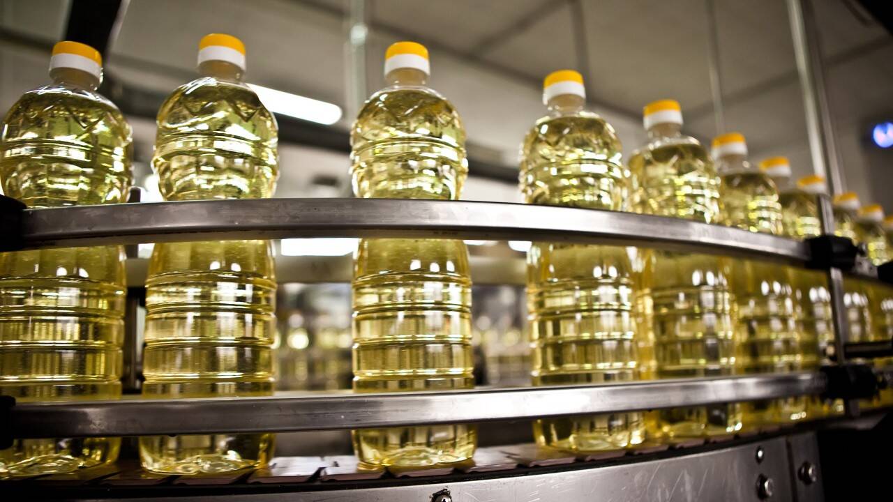 Fermier și producător de ulei de floarea-soarelui: ”Un preţ real şi ...