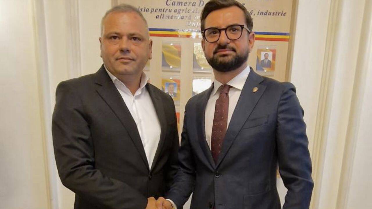 Adrian Chesnoiu, deputat in Parlamentul Romaniei si Florin Barbu, noul ministru al Agriculturii