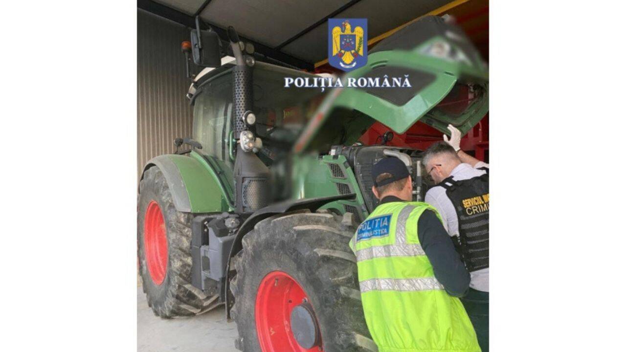 tractor-furat-politia-roman-poze