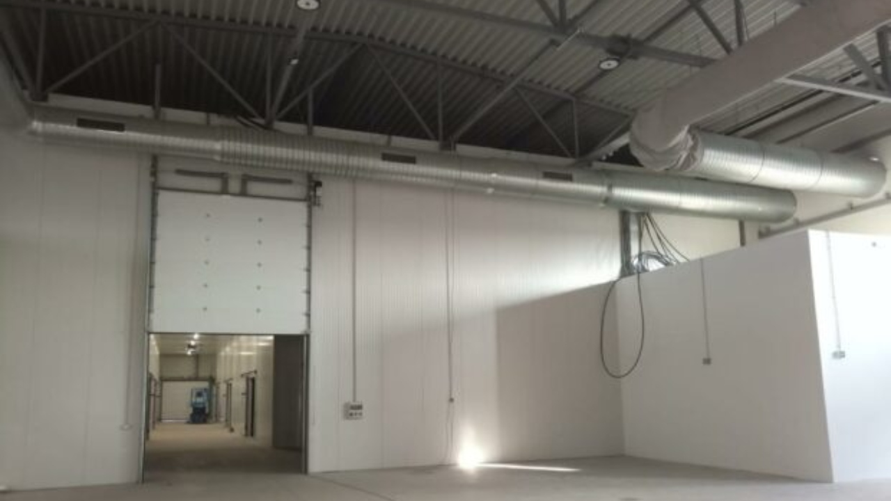 Centru de colectare legume-fructe pentru micii fermieri. Marfa ajunge direct în supermarketuri