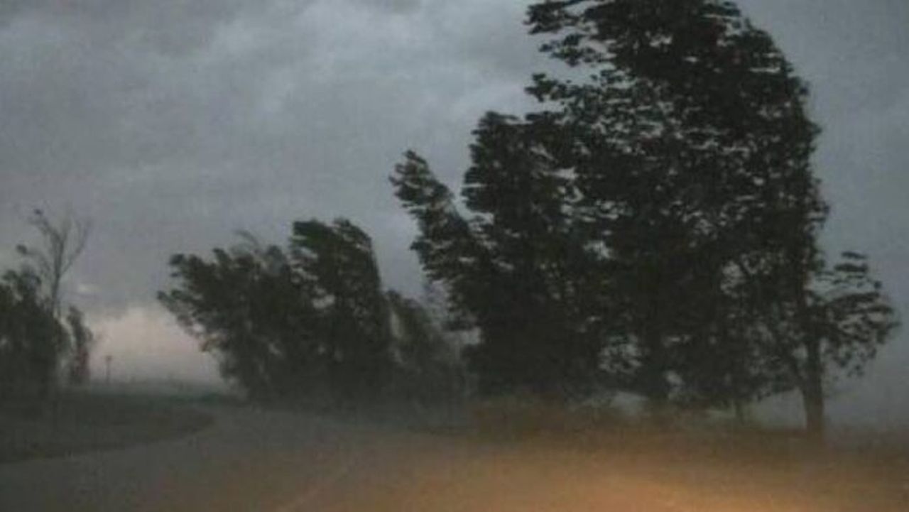 Alertă meteo de averse și izolat grindină. La munte sunt așteptate ninsori și lapoviță