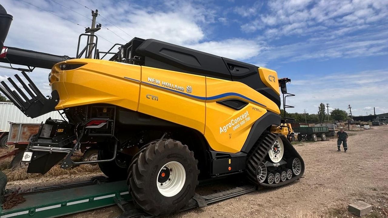 livrare-combina-new-holland-cr11 livrare-combina-new-holland-cr11
