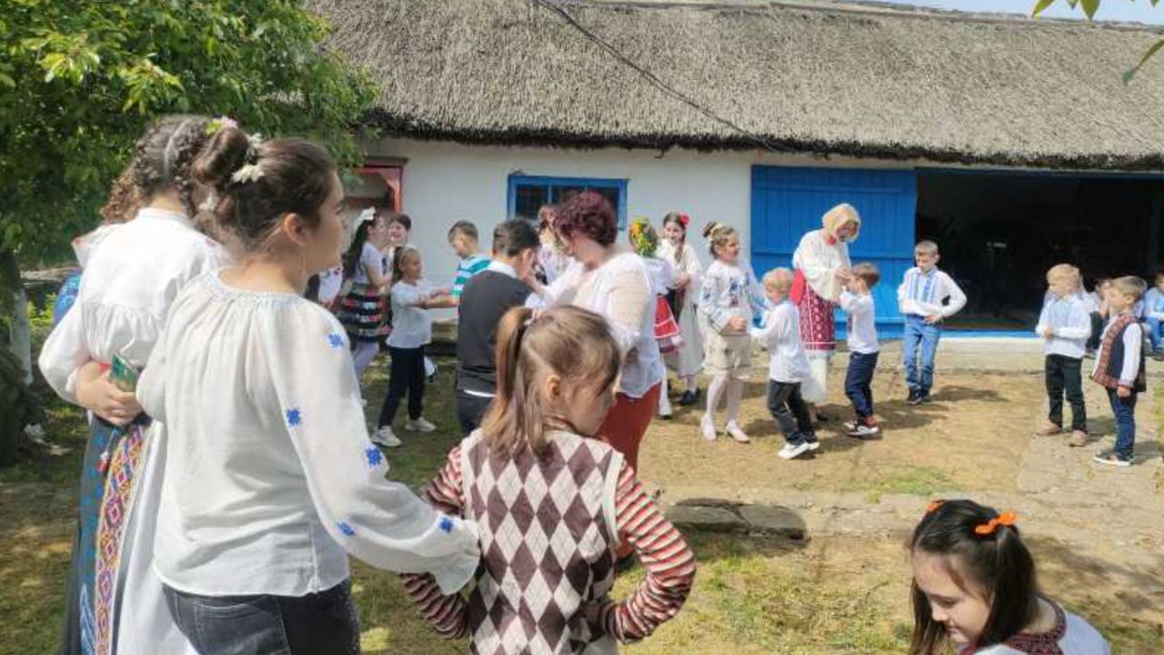 Obiceiul Paparudei, reînviat într-o gospodărie țărănească