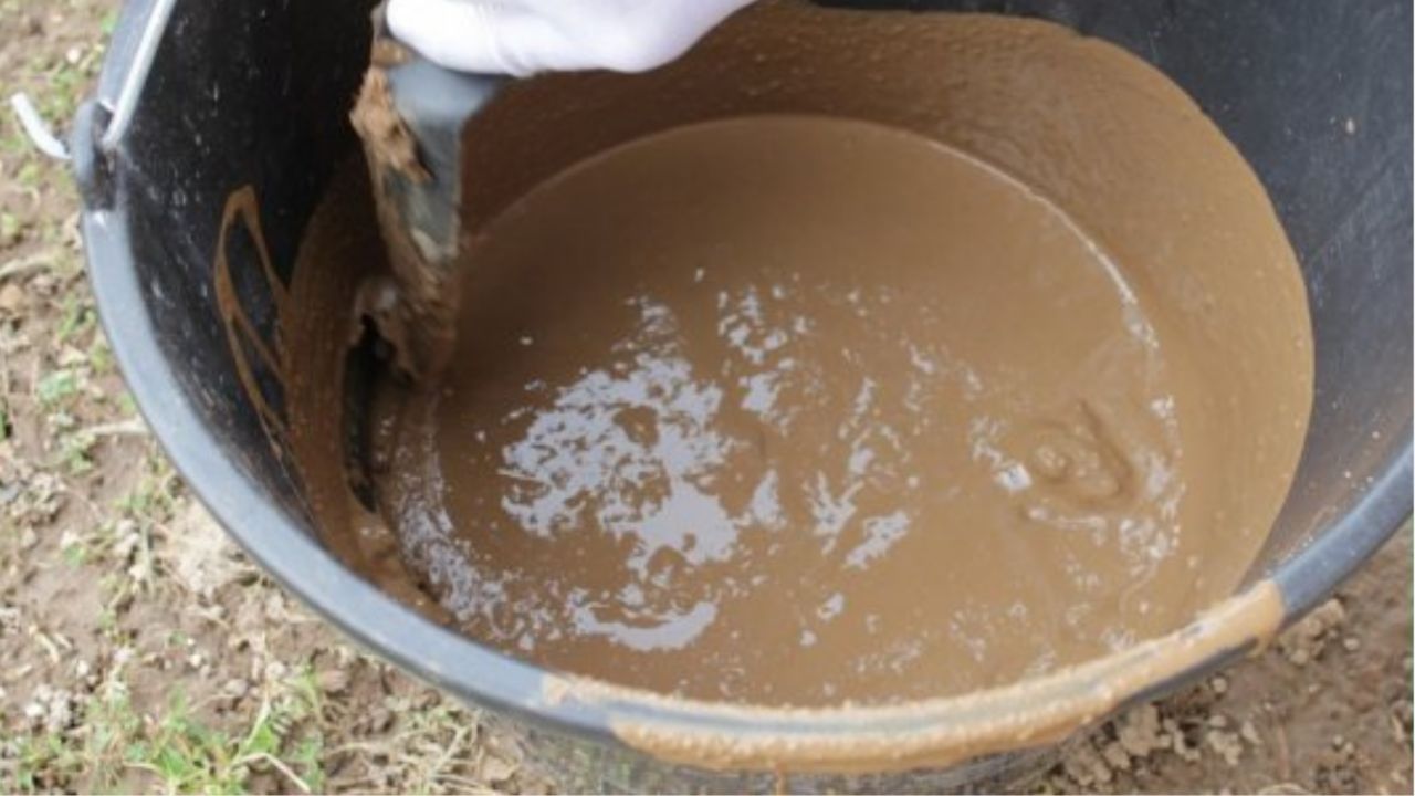 Pastă de lut – beneficii, rețetî. Cum se folosește pasta de argilă în agricultură