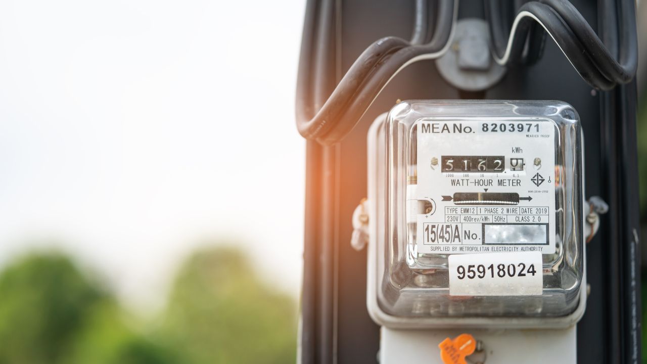 Costul energiei se dublează din 1 iulie. Condiții pentru a primi energia subvenționată
