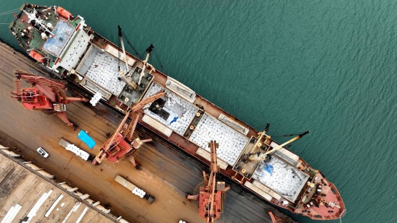 Undă de șoc pentru fermieri. Prețuri explozive la îngrășăminte