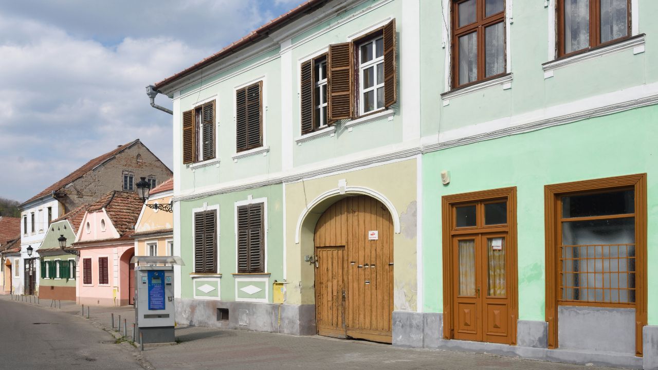 Criza terenurilor și a proprietății: litigii între vecini, probleme cadastrale și refuzuri de la primării