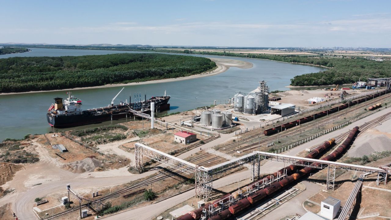 România a cumpărat portul Giurgiulești