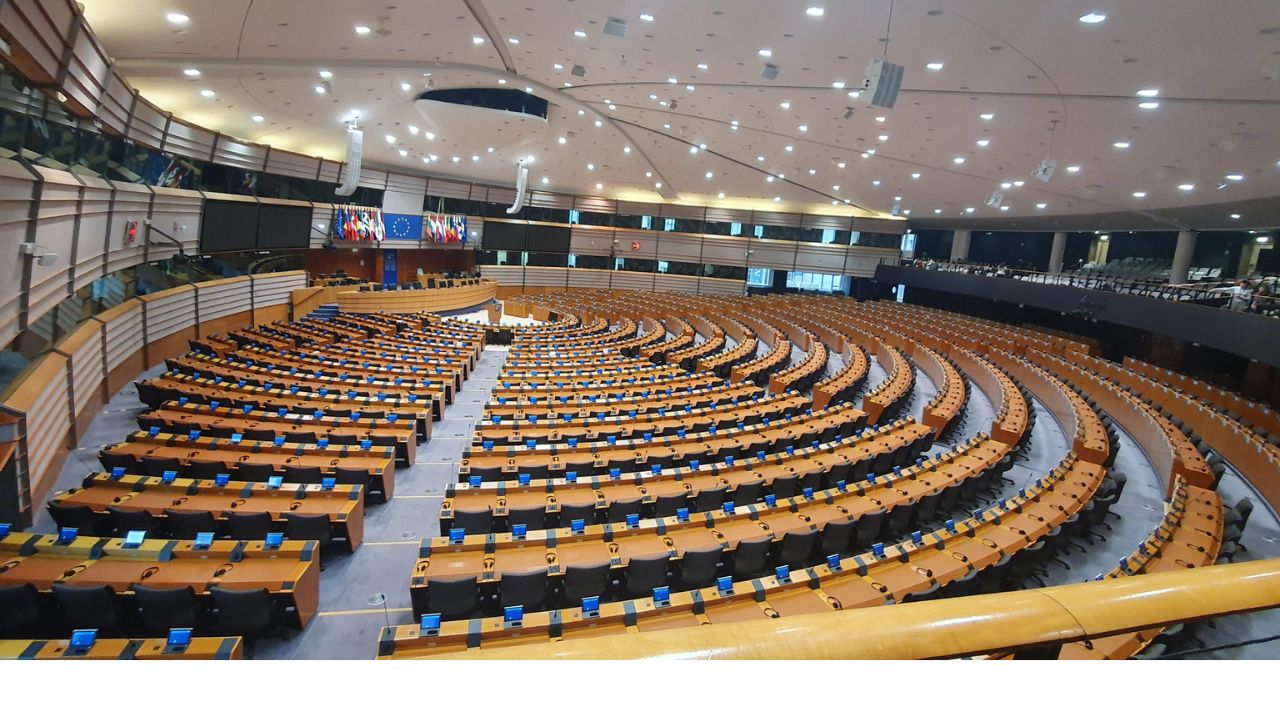 Ultima șansă: Parlamentul European ar putea opri acordul UE-Mercosur săptămâna viitoare. Fermierii ies din nou în stradă