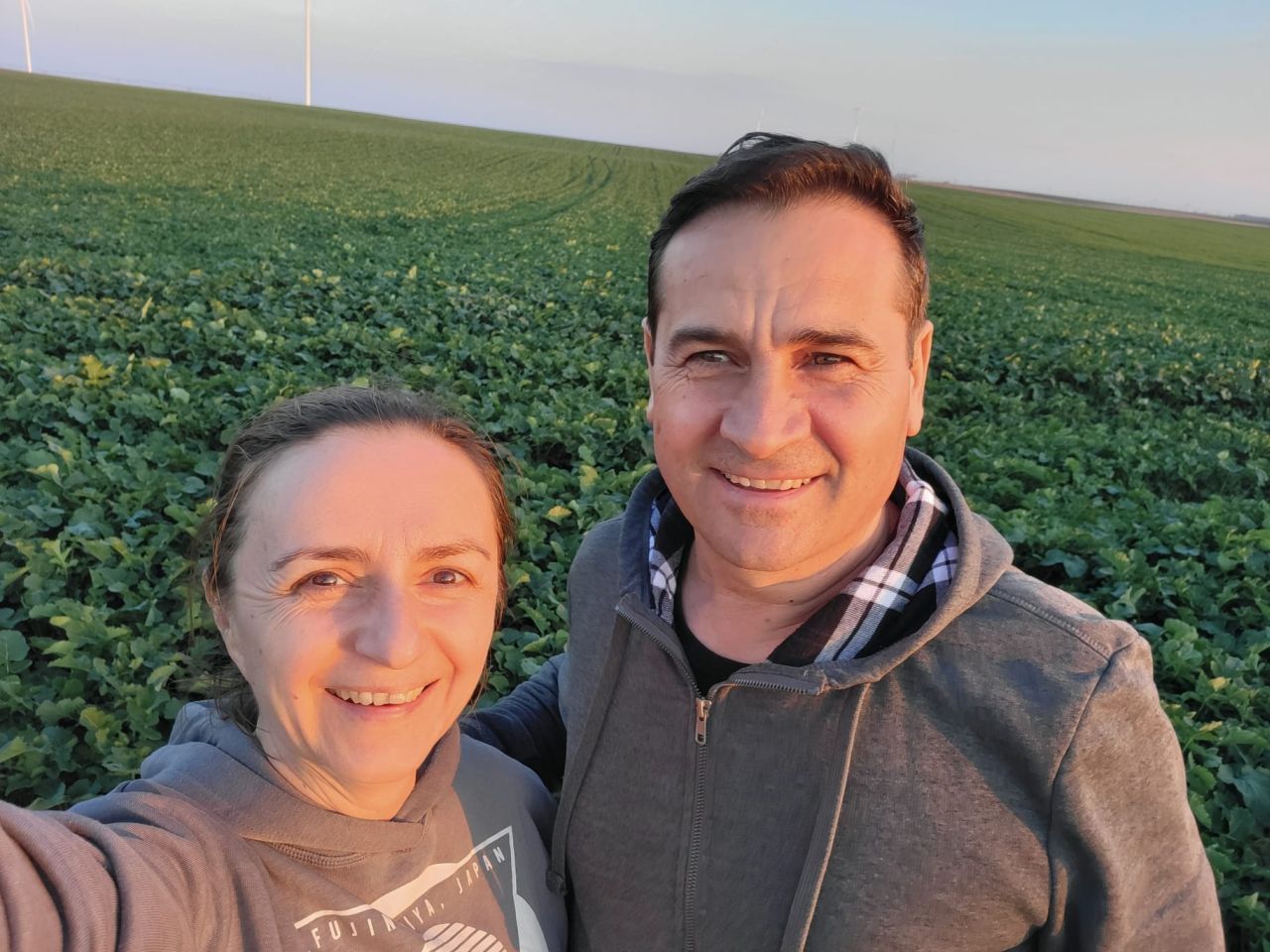 Familie de fermieri: Laura și George Butilă