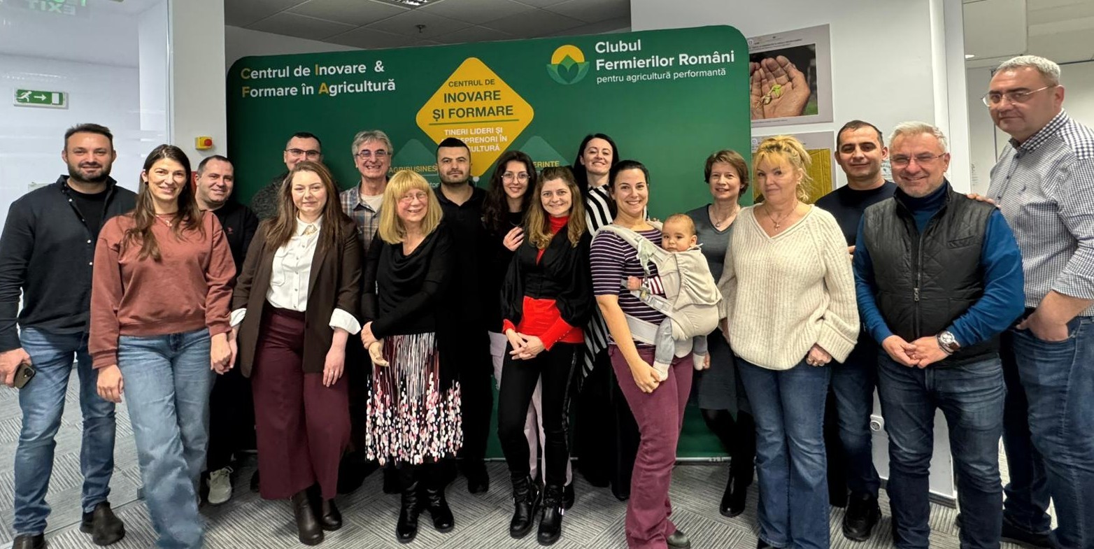 Gheorghe Andrieș alături de cursanți