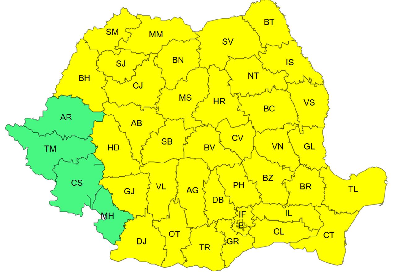 Furtunile se extind în aproape toată România
