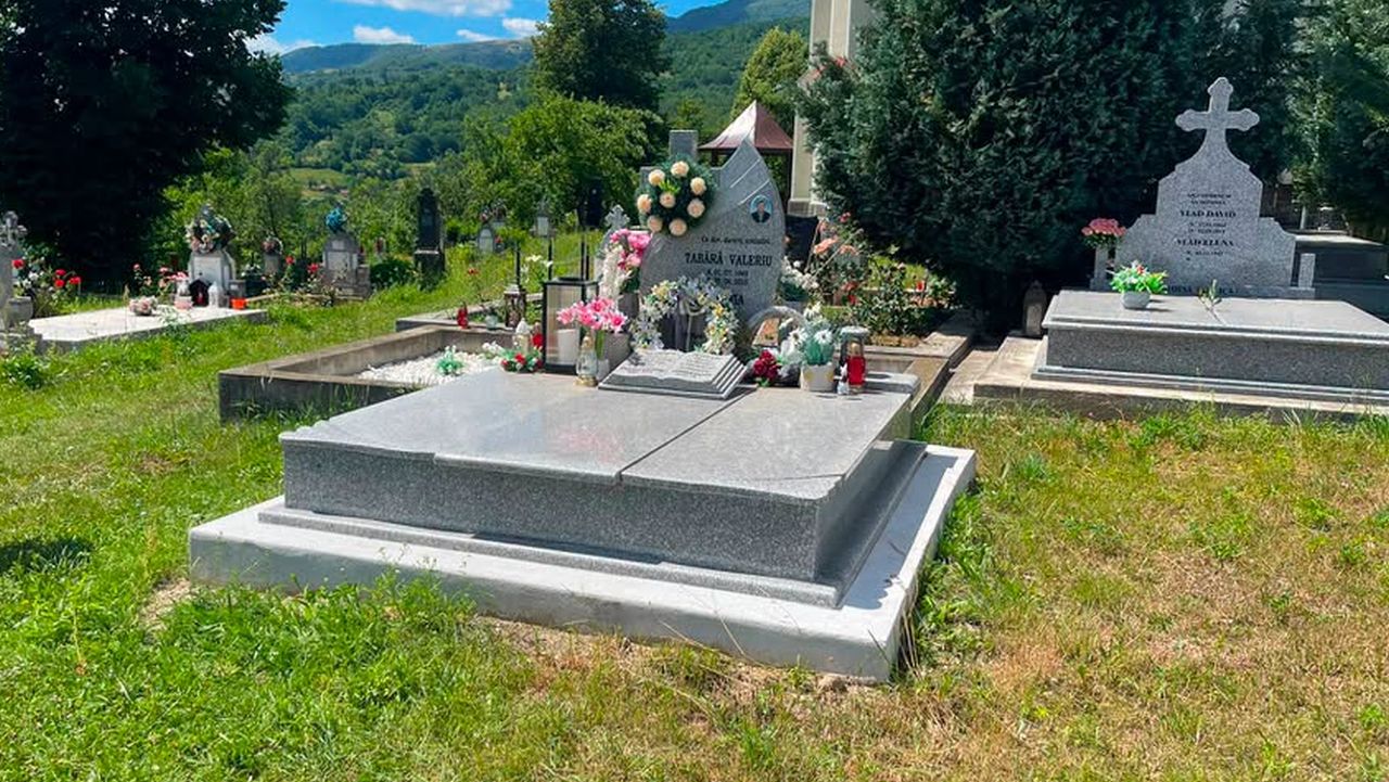 Mormântul fostului ministru al Agriculturii, Valeriu Tabără