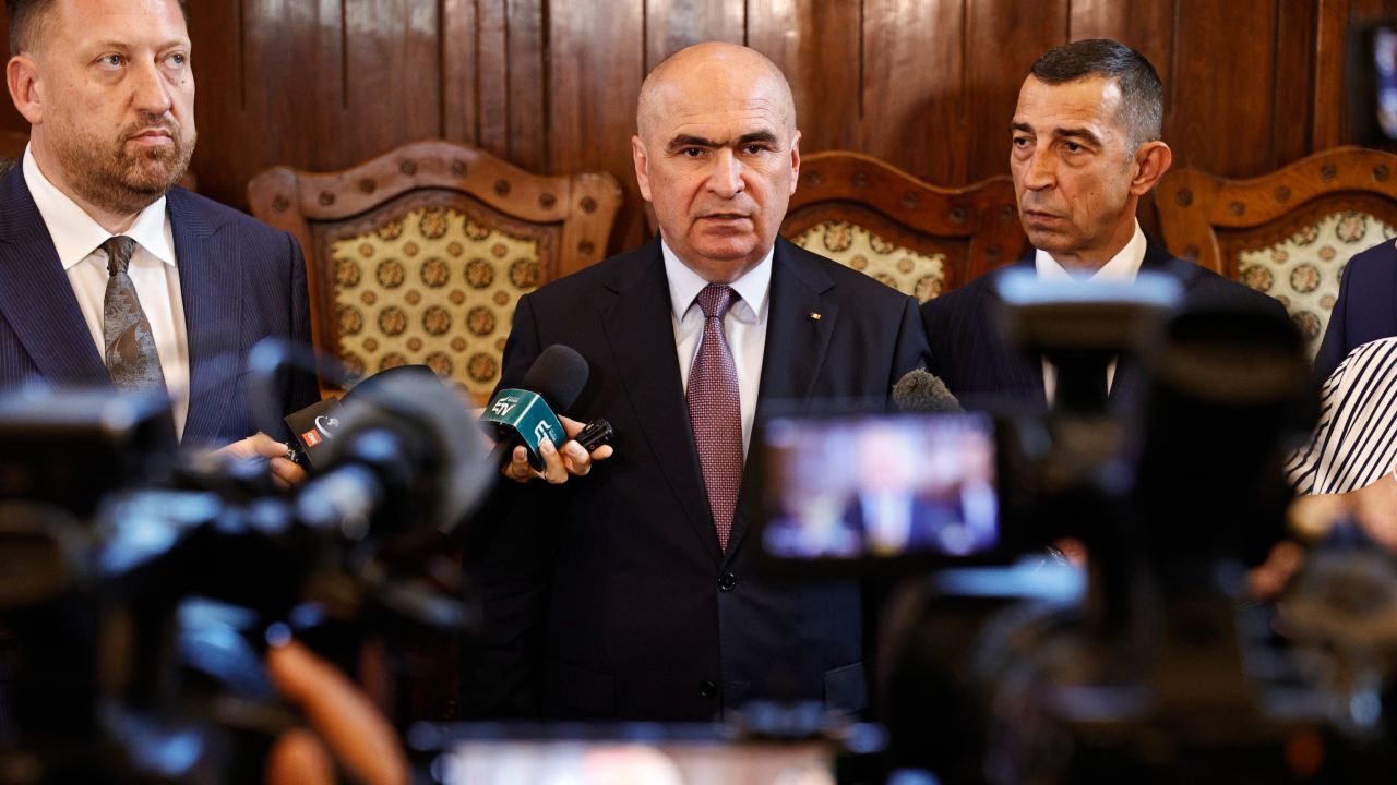 Premierul Ilie Bolojan, la Târgu Mureș, la declarații de presî